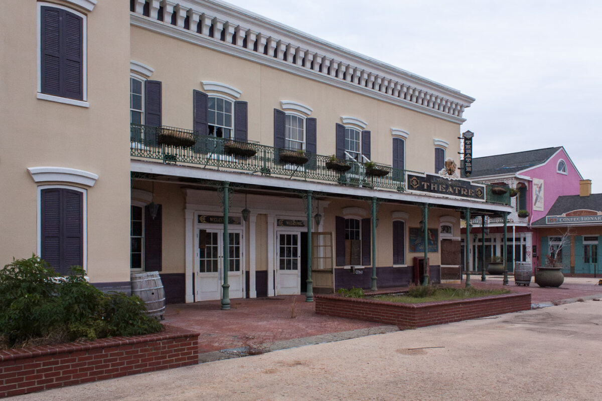The dilapidated Theatre building at Six Flags New Orleans, abandoned after Hurricane Katrina, shows signs of decay. The park closed permanently after the 2005 storm.