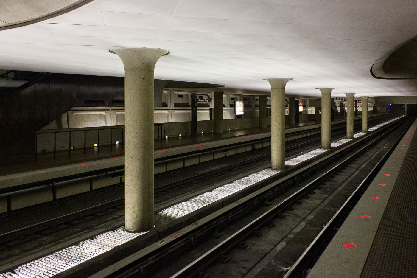 Crystal City Washington DC train platform