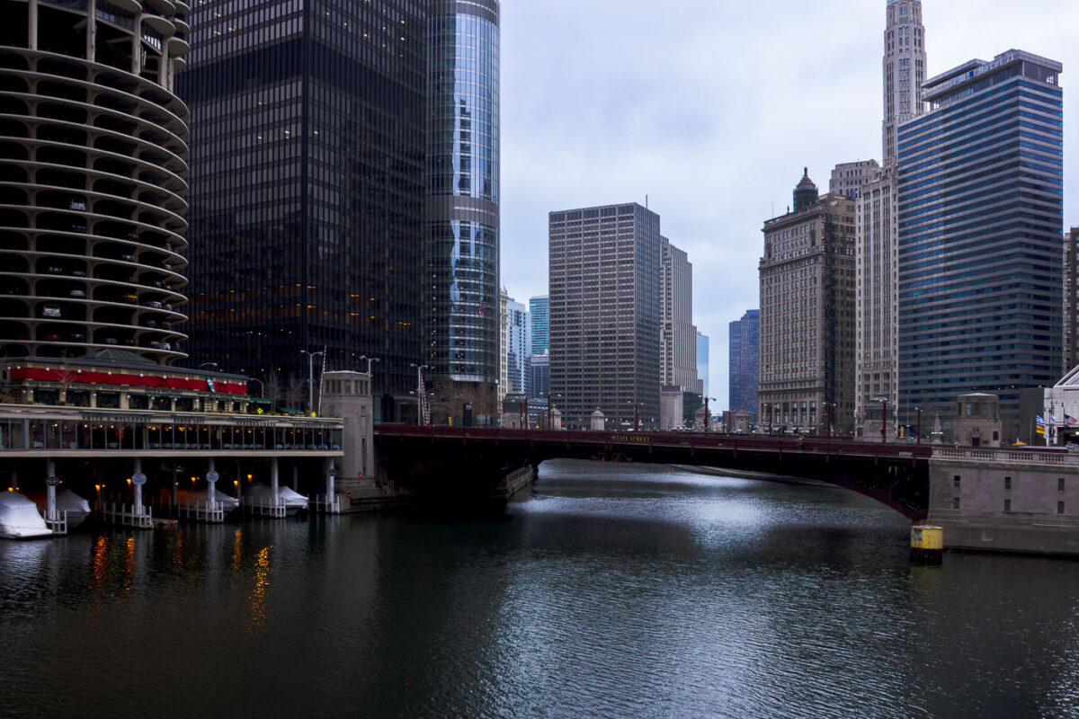 Smith and Wollensky on the Chicago River in downtown Chicago.