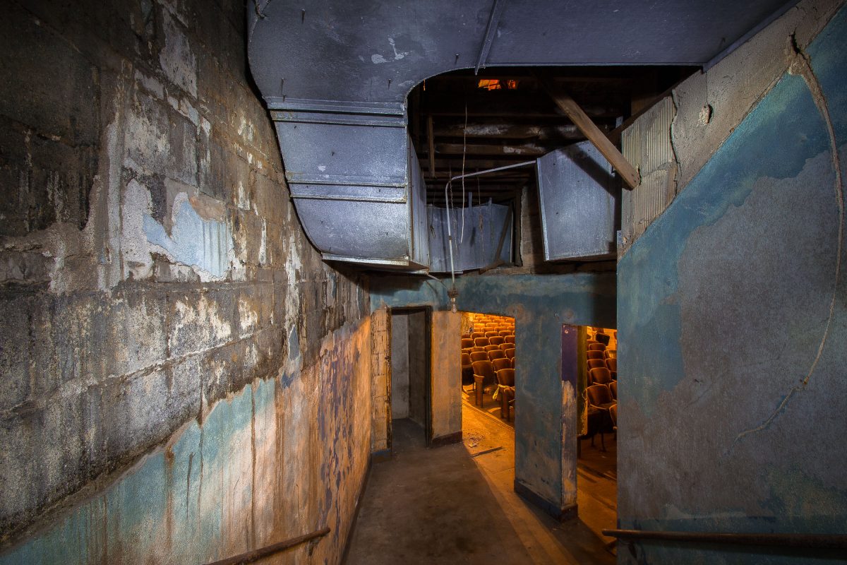 Hollywood Theater Abandoned in Minneapolis