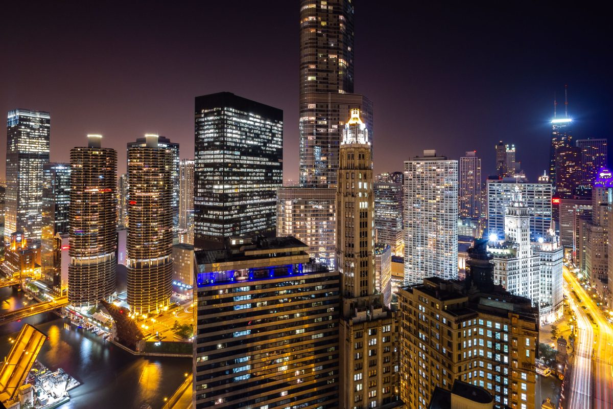 Chicago River and Marina City at night