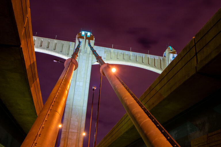Hennepin Avenue Bridge at Night, Minneapolis 3 The Hennepin Avenue Bridge, a 1929 Art Deco structure in Minneapolis, spans the Mississippi River, serving as a vital transportation link.