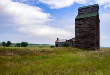 A elevator in Charbonneau, North Dakota.