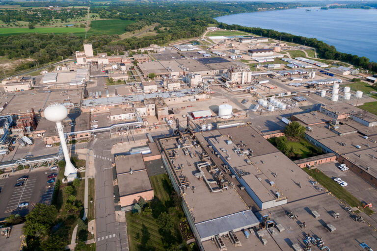 3M Cottage Grove 3 3M manufacturing facility in Cottage Grove, Minnesota.