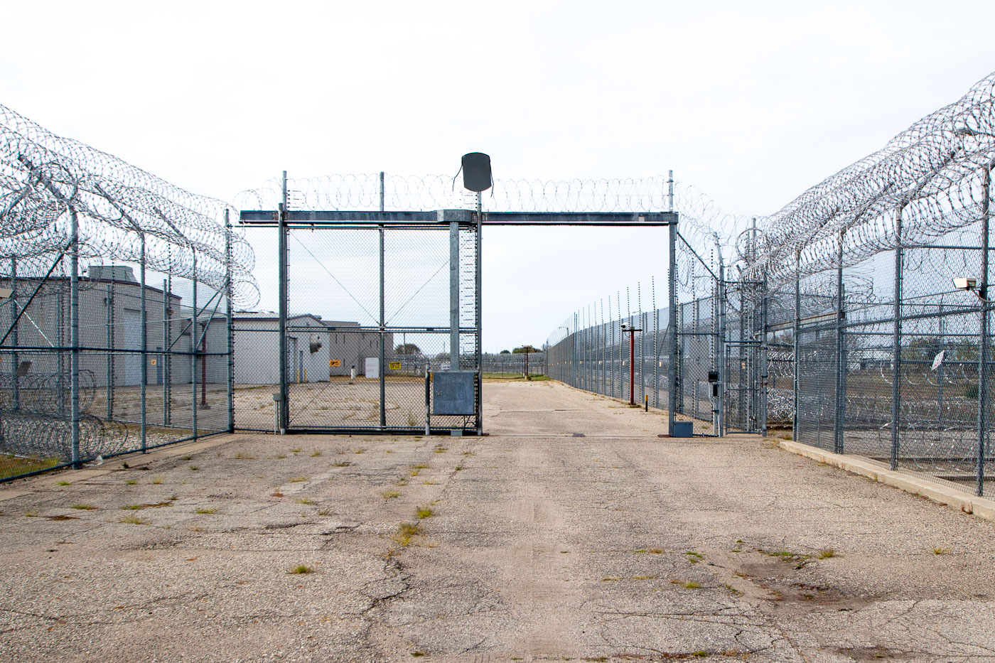 Razor wire at Prairie Correctional Facility in Appleton MN