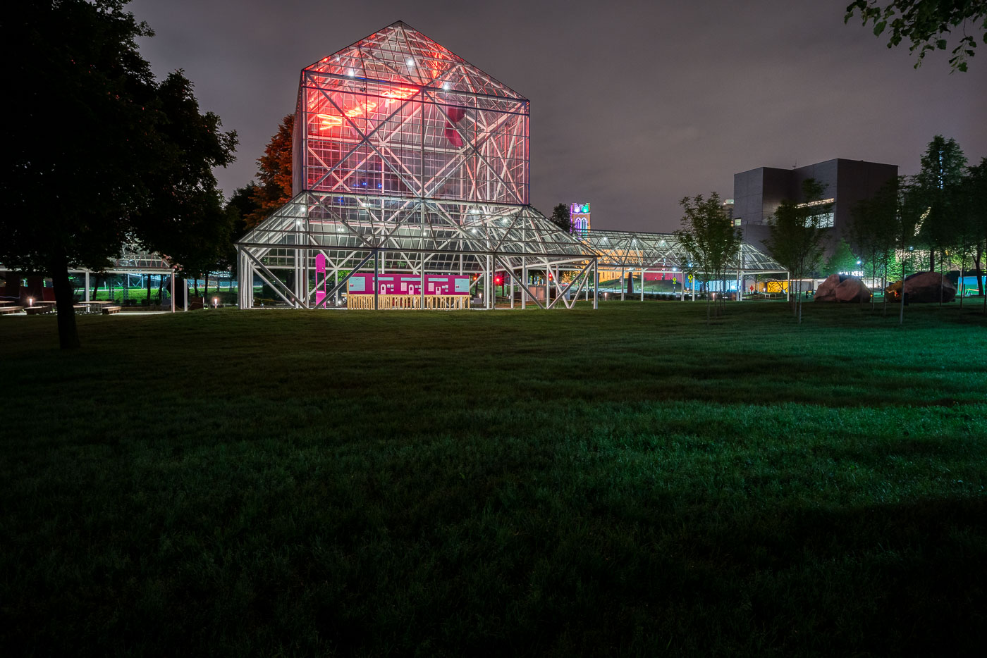 Walker Sculpture Garden Glass building