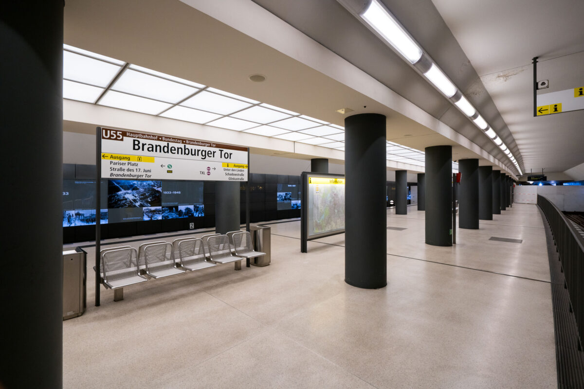 Brandenburger Tor station in Berlin