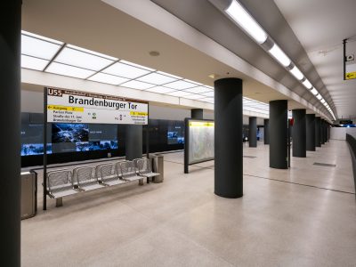 Brandenburger Tor U-Bahn Platform, Berlin