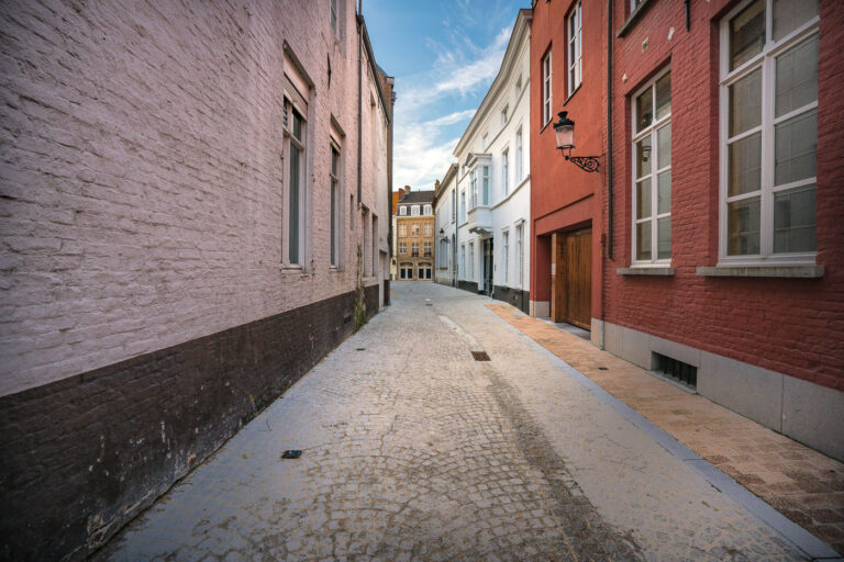 Cobblestone Side Street in Bruges 4 Cobblestone Side Street in Bruges