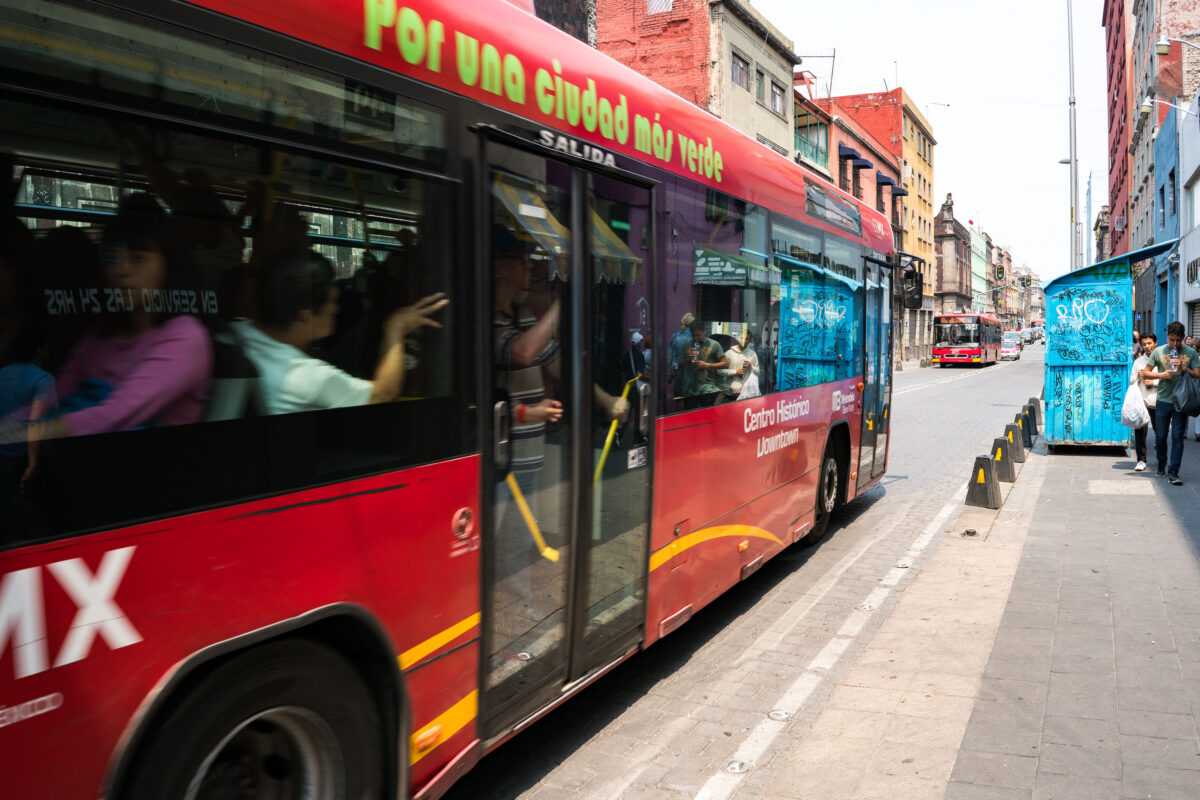Metrobus Line 4 through Centro Histórico