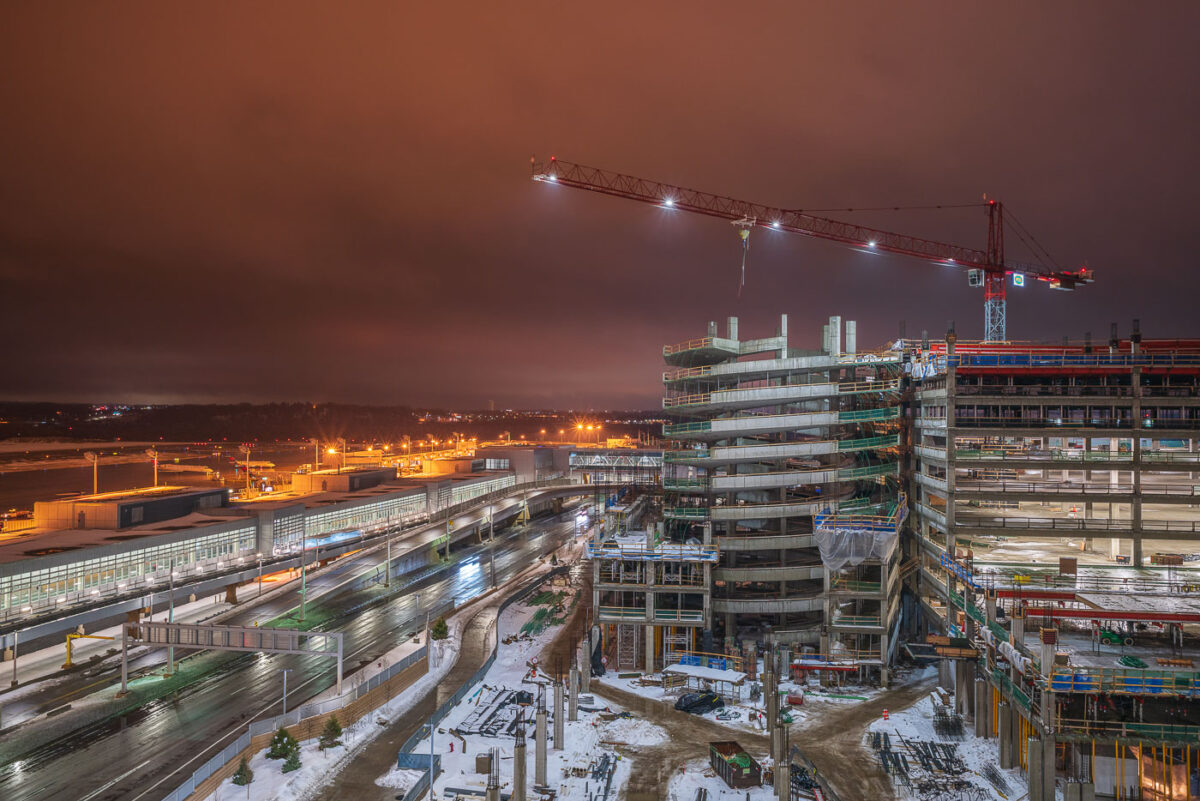 New parking ramps being constructed at the Minneapolis−Saint Paul International Airport.