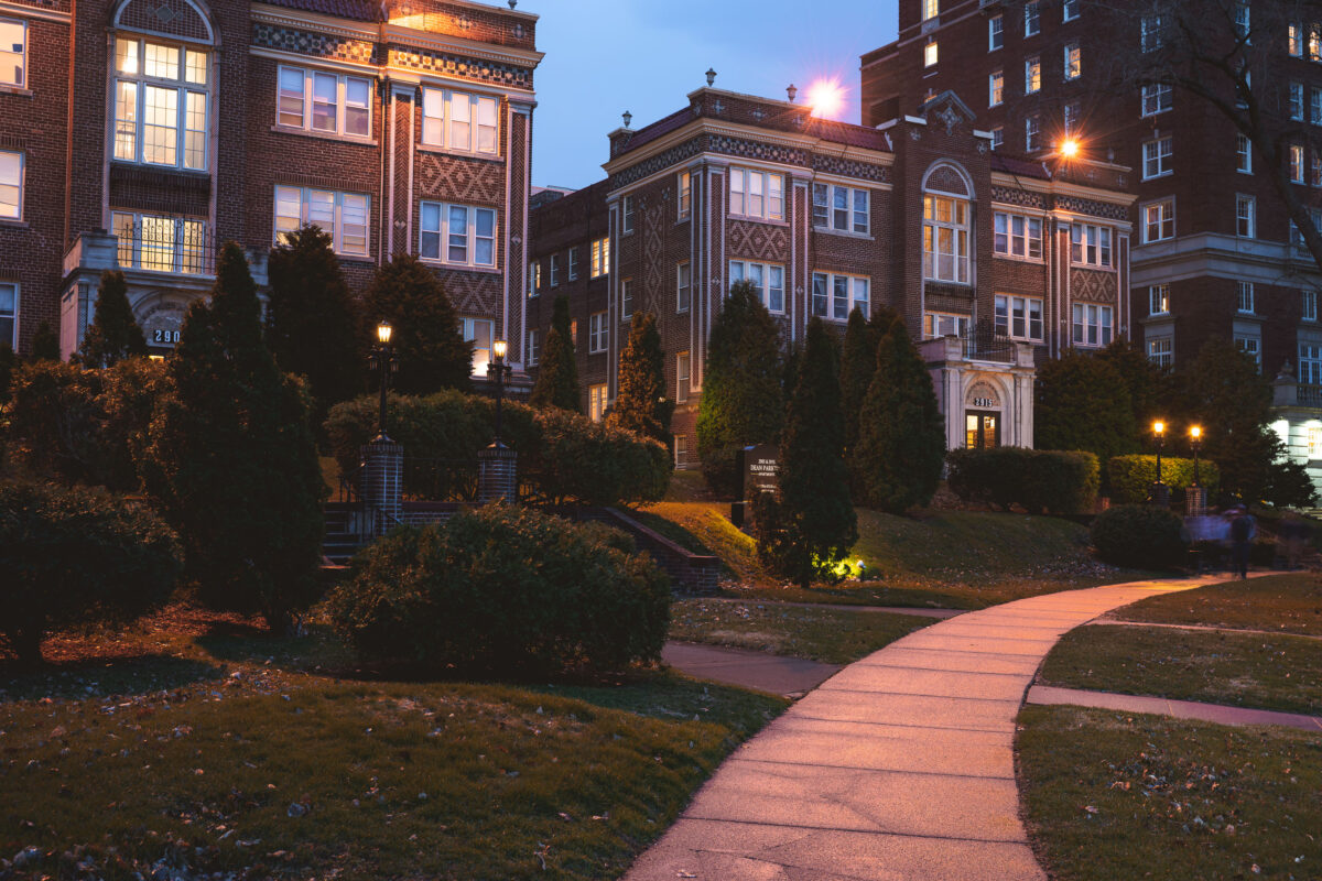 Dean Parkway Apartments, South Minneapolis