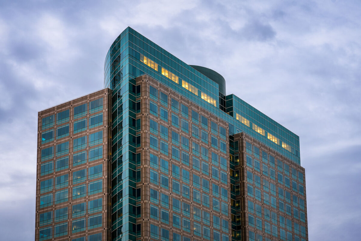 498 foot high rise at 707 2nd Avenue South, Minneapolis, MN