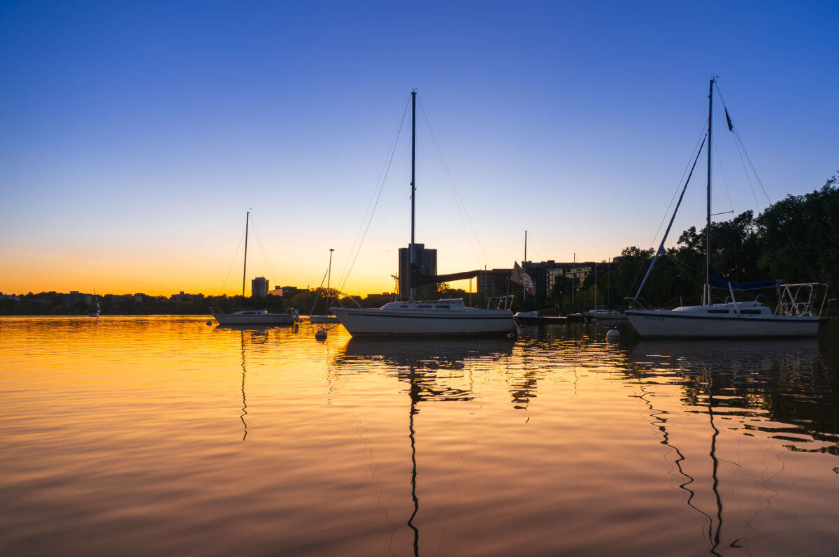 Bde Maka Ska sunset and sail boats