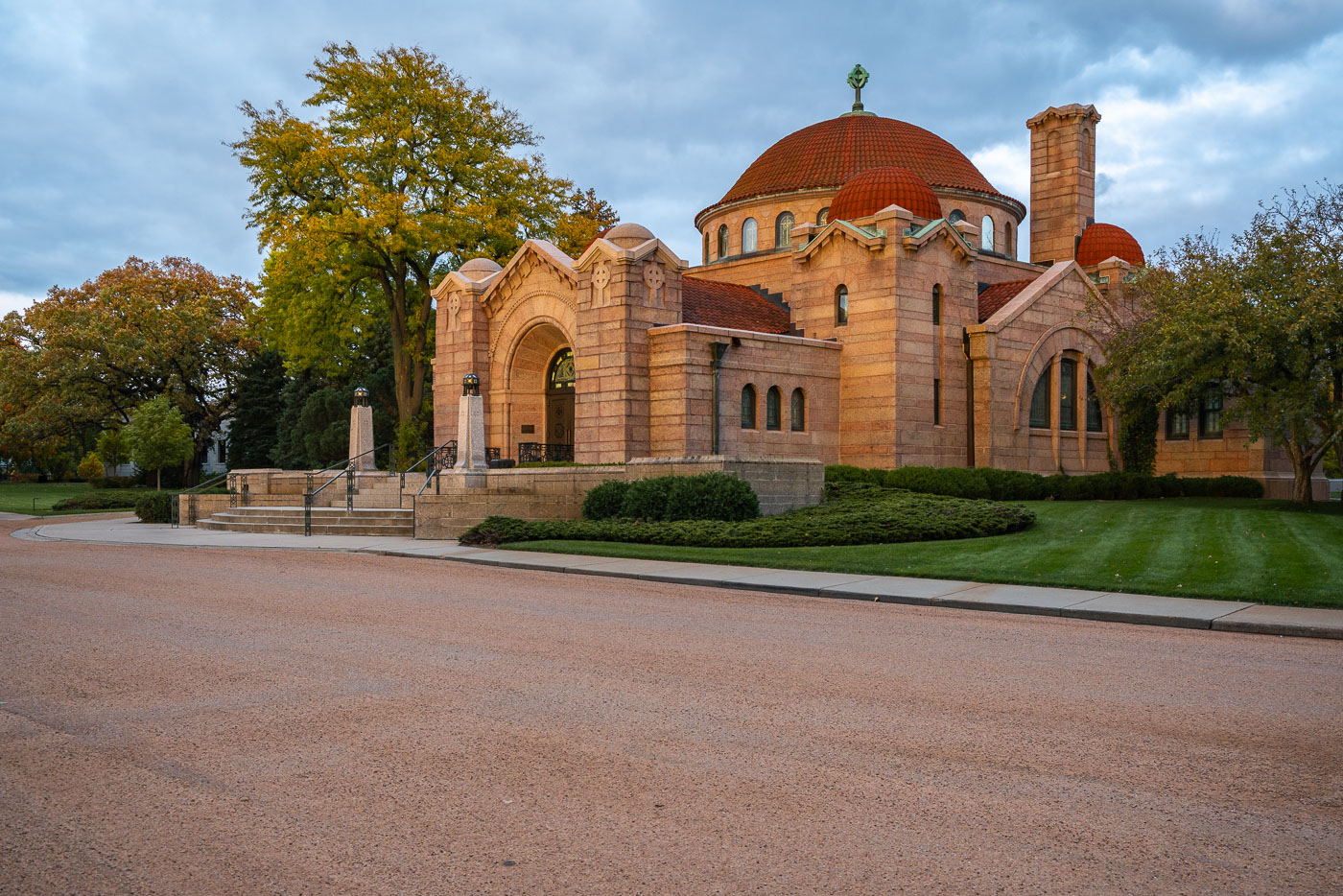 Lakewood Memorial Chapel in Minneapolis