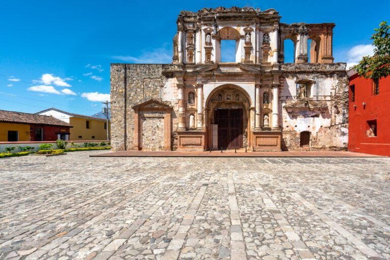 Iglesia y Convento de la Companía de Jesus, Antigua Guatemala 4 The Church and convent of the Society of Jesus in Antigua Guatemala is a religious complex that was built between 1690 and 1698. It was built on a block that is only 325 yards away from the Cathedral of Saint James on a lot that once belonged to the family of famous chronicler Bernal Díaz del Castillo and had three monastery wings and a church. There were only a maximum of 13 Jesuit priest at any given time in the building, but they also hosted Jesuit brothers and secular students. In the building was the San Lucas School of the Society of Jesus, until the Jesuits were expelled from the Spanish colonies in 1767.