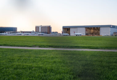 A Delta Hangar at Minneapolis–Saint Paul International Airport.
