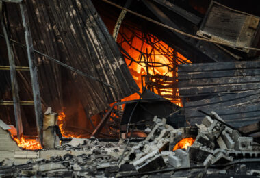 Fire rages at O'Reilly Auto Parts on Nicollet Ave.