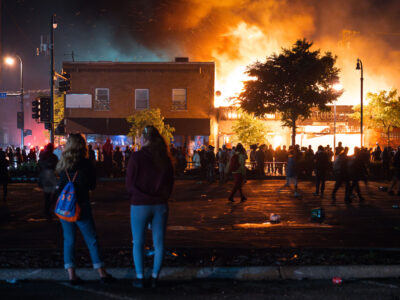GM Tobacco Burns on Lake Street, Minneapolis