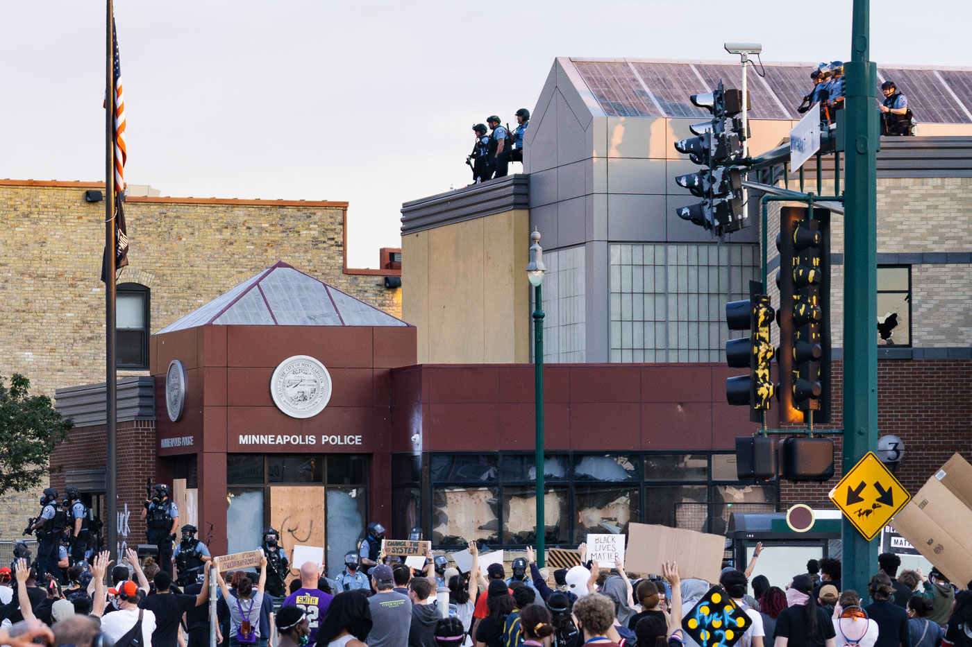 Protesters and Minneapolis Police at 3rd Precinct 124 Protesters and police at the third precinct
