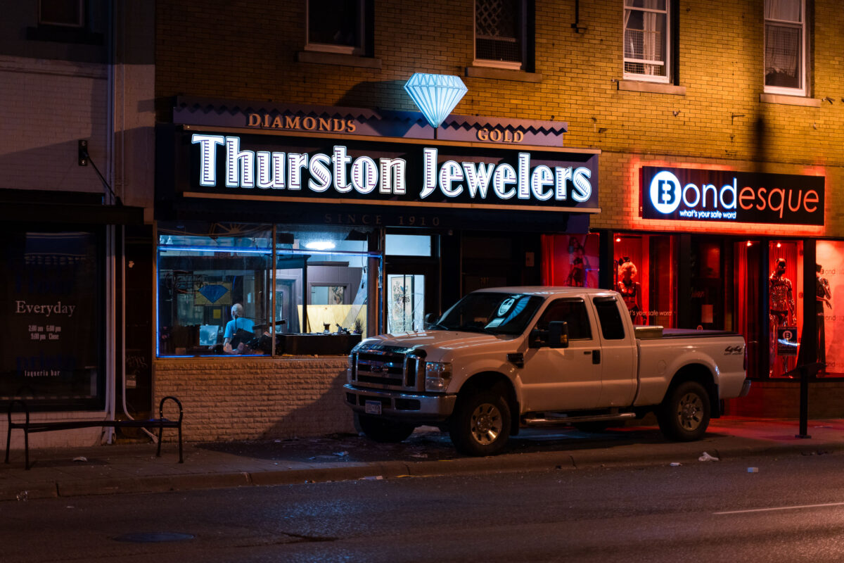Thurston Jewelers, Bondesque during Minneapolis riots