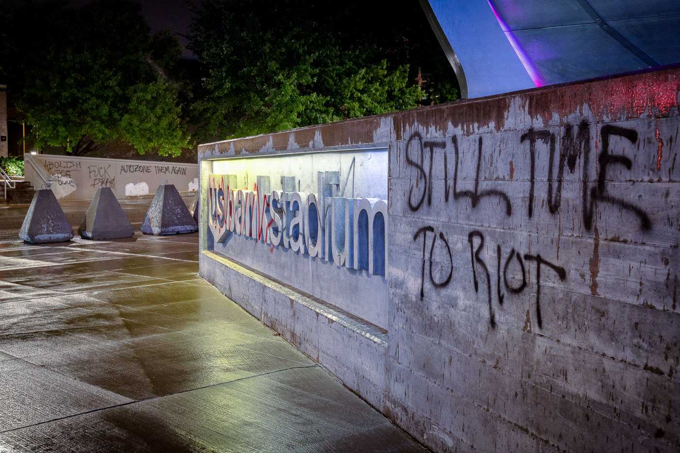 Still time to riot at US Bank Stadium