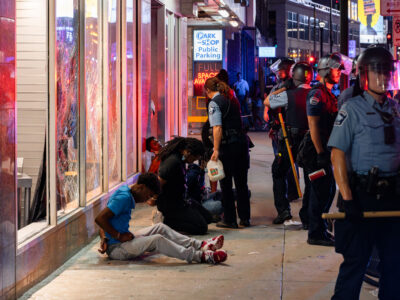 Minneapolis police arrest looters in Downtown Minneapolis