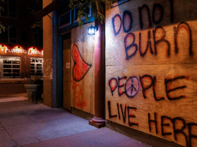 Lake Street Minneapolis 'Do Not Burn, People Live Here' Boards