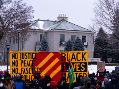 Counter protesters at Minnesota Governor's Residence, St. Paul