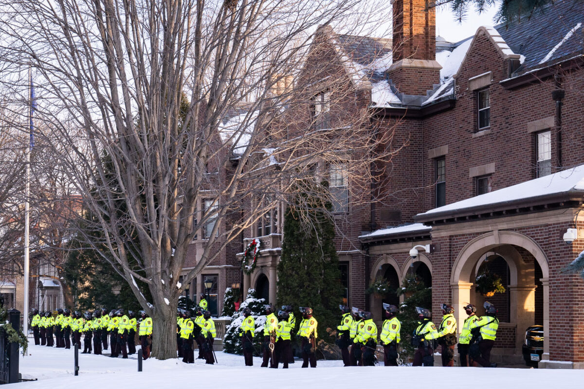 Minnesota State Patrol outside the Governor's Mansion while the attack on the US Capitol is occurring. Governor Walz says the State Patrol came into the residence for the first time to remove his son over safety concerns.