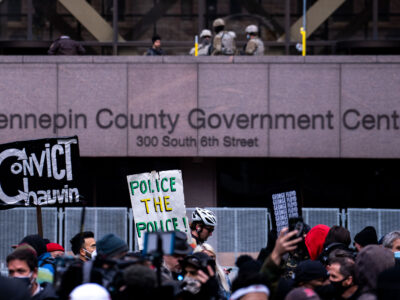 Minneapolis: Crowd Gathers at Hennepin County Government Center for Chauvin Verdict