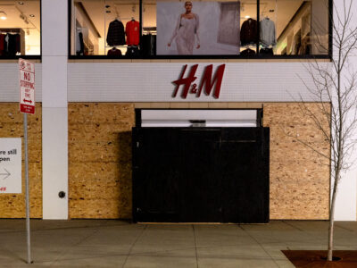 H&M Store Boarded Up on Hennepin Ave, Minneapolis
