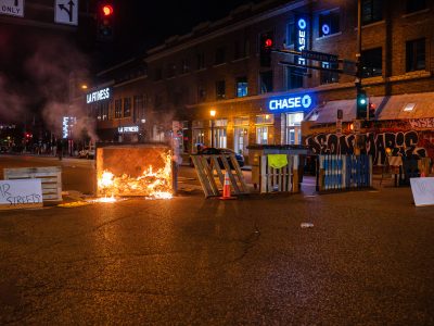 Minneapolis: Fire and Barricades on Lake Street