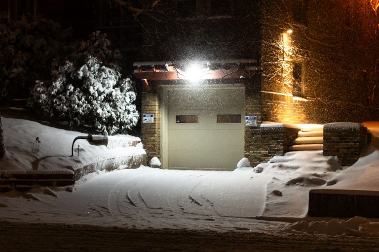 Minneapolis Snow and a garage on Lake Street 1 Minneapolis Snow and a garage on Lake Street