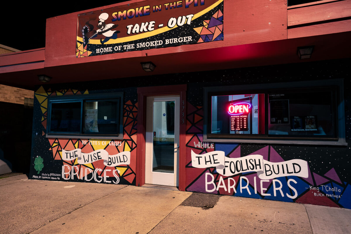 Smoke In the Pit Restaurant on Chicago Avenue in Minneapolis