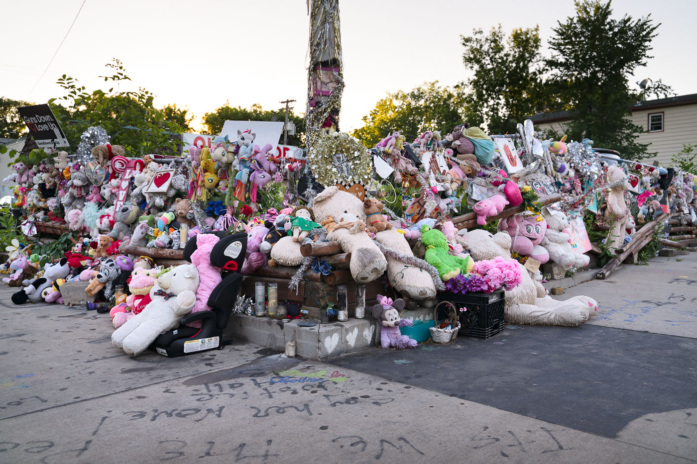 Memorial for children in Minneapois who died from gunfire.