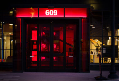 A Radisson Red hotel with their displays at the Windows Desktop.