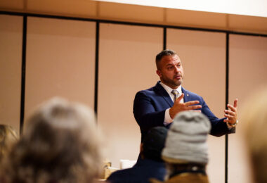 Minneapolis police chief nominee Brian O’Hara speaking to South Minneapolis community members gathered at Stewart Park for a meet and greet. He spent time talking about the consent decree process Newark went through and differences between Newark and Minneapolis.