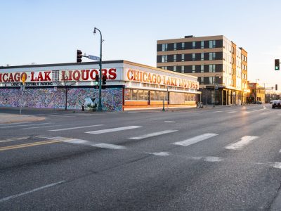 Chicago-Lake Liquors during an April 2023 Sunset