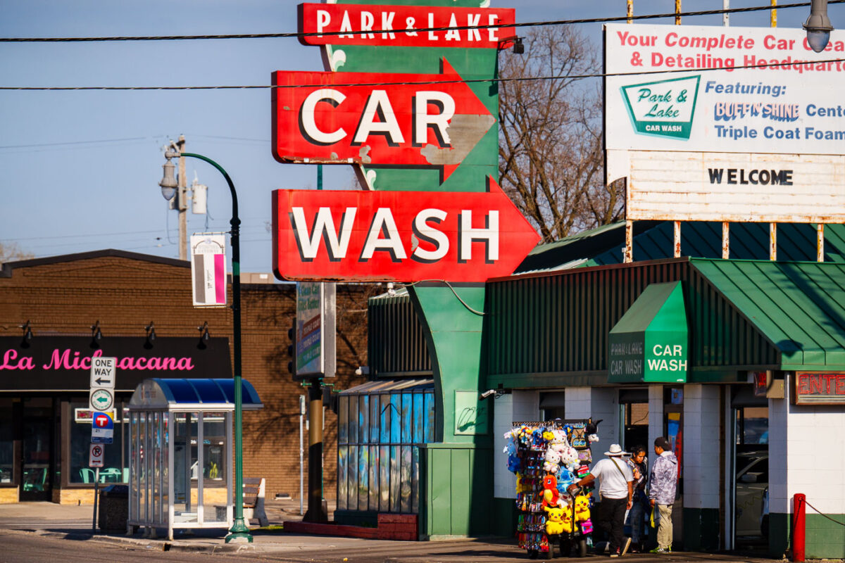 Street Vendor on Lake Street in Minneapolis