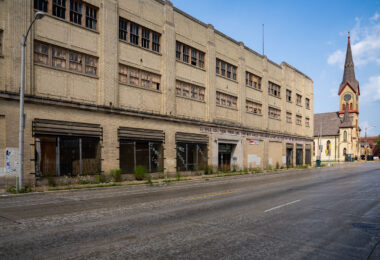 The long abandoned Milwaukee Mall building on North Avenue as seen in August 2023.