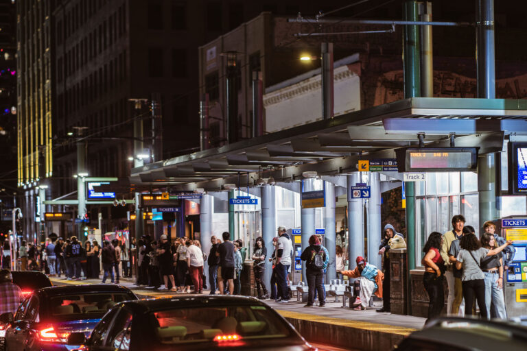 Big crowds at the Warehouse District train station 2 Large crowds waiting for trains on April 6th. Crowds filled downtown Minneapolis after Fall Out Boy, Chris Stapleton and a Twins game earlier in the night.