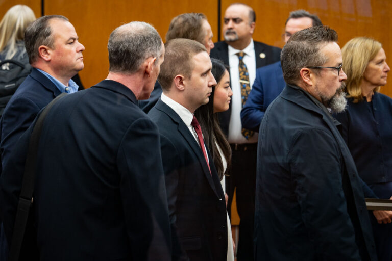 Ryan Londregan arrives for court hearing 2 Accused murderer and Minnesota State Trooper Ryan Londregan arrived to court this morning to a thunderous applause from hundreds who seemed to have arrived in private buses/vans lining the street. He's accused of killing Ricky Cobb II during a Minneapolis traffic stop last July.