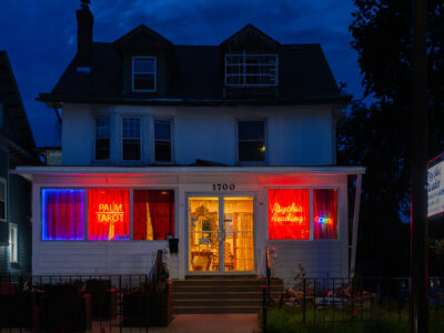 Psychic Reader, Palm Tarot, Lake Street, Minneapolis