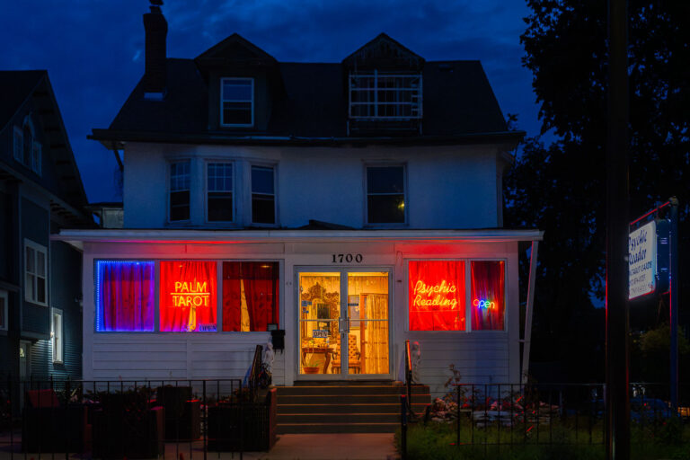 Psychic Reader on Lake Street 1 Tarot card readings at Psychic Reader on Lake Street in Uptown Minneapolis.