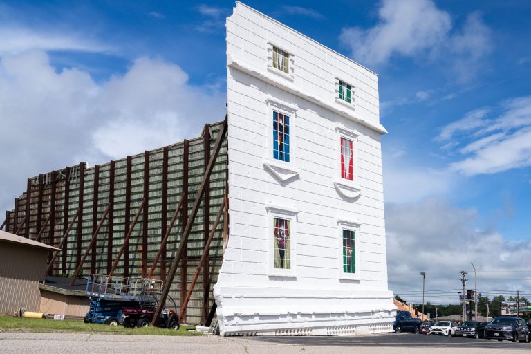 Leaning Tower Roadside Attraction, Wisconsin Dells 1