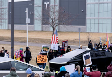About 500 protesters outside Tesla in Minneapolis (Golden Valley) with signs reading “NOT PAID JUST PISSED”, “Tesla Funds Fascists”, “Save the VA”, “No Vet Left Behind”, Make Nazis Afraid Again” to name a few. This is the 7th weekend in a row of protests at this showroom.