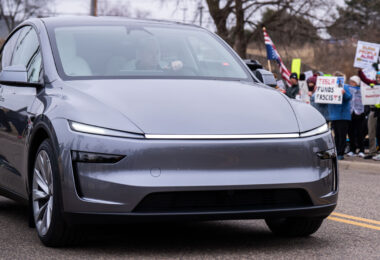 About 500 protesters outside Tesla in Minneapolis (Golden Valley) with signs reading “NOT PAID JUST PISSED”, “Tesla Funds Fascists”, “Save the VA”, “No Vet Left Behind”, Make Nazis Afraid Again” to name a few. This is the 7th weekend in a row of protests at this showroom.
