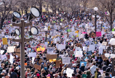 The Minnesota State Patrol estimates 25,000 gathered at the Minnesota State Capitol this afternoon as part of the nationwide “Hands Off!” protests.