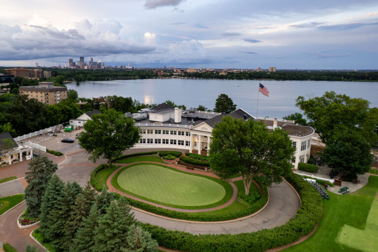 The Minikahda Club on Bde Maka Ska 3 The Minikahda Club golf club that looks over Bde Maka Ska in Minneapolis.